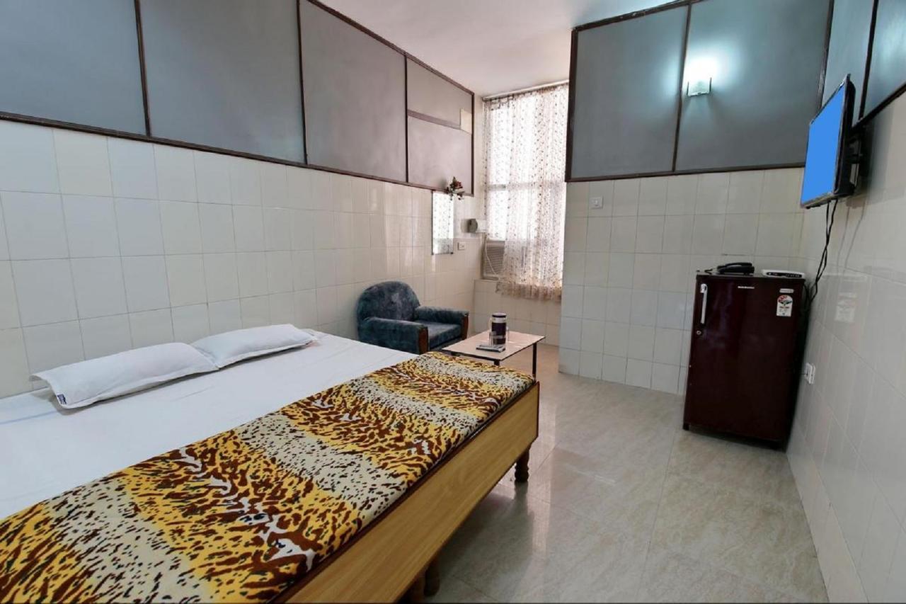 Staywell Hotel Pathānkot 外观 照片