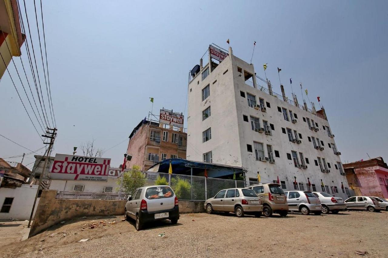 Staywell Hotel Pathānkot 外观 照片